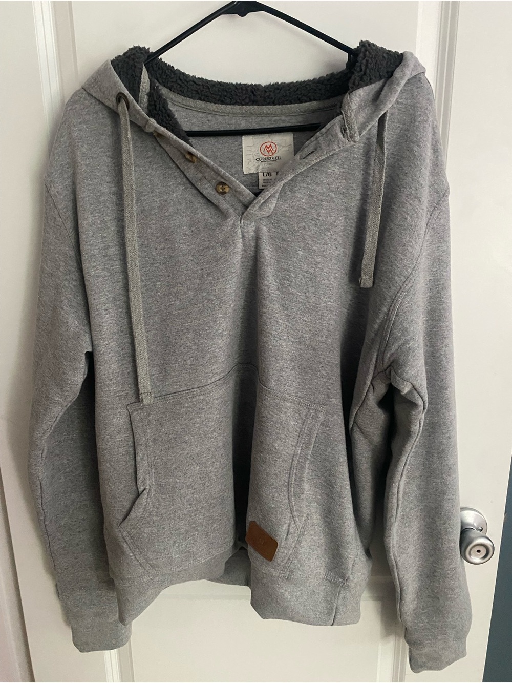 Cloudveil Mountainworks -Cozy Grey Hooded Sherpa-Lined Men’s Sweater